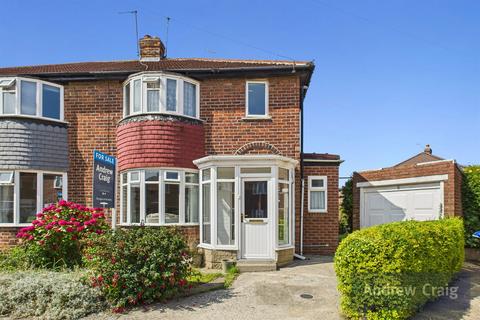 Marina Grove, Fulwell