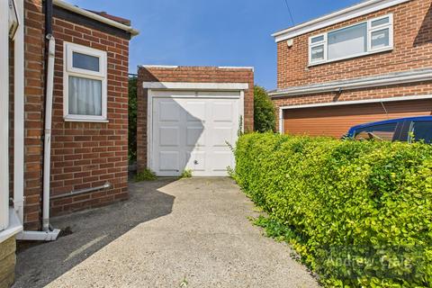 undefined, Marina Grove, Fulwell