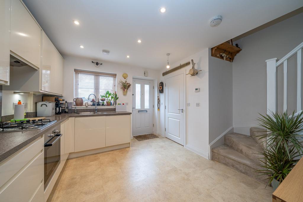 28-Hedges-Way-05983