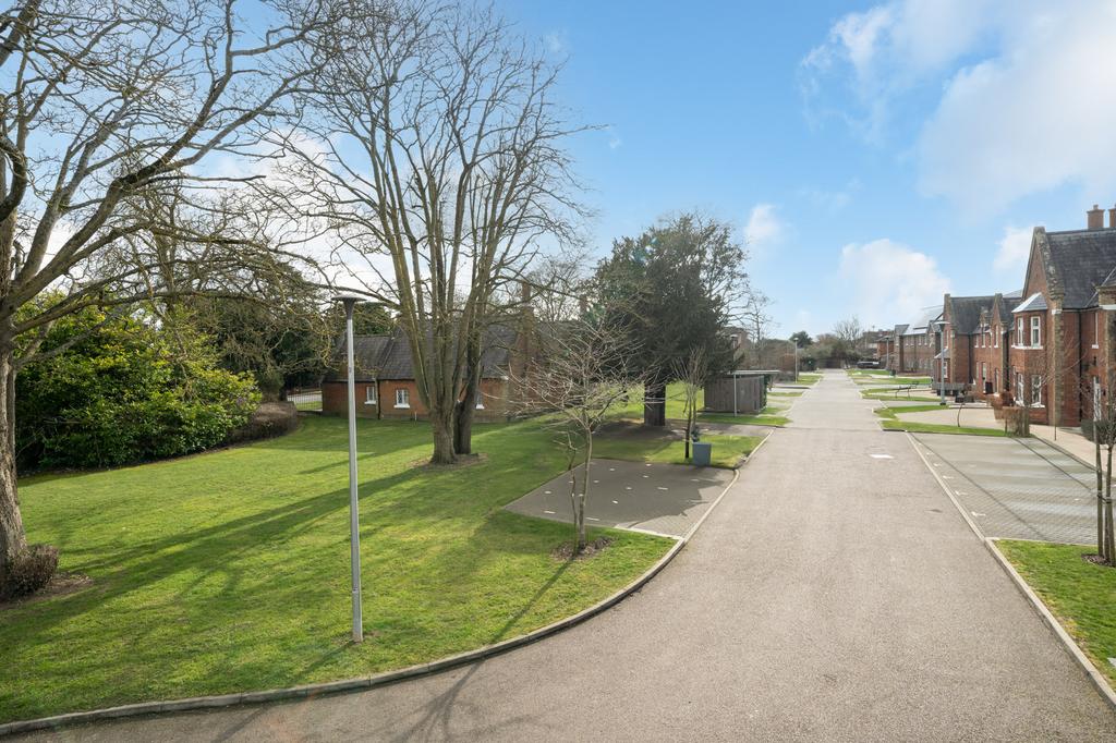 28-Hedges-Way-3