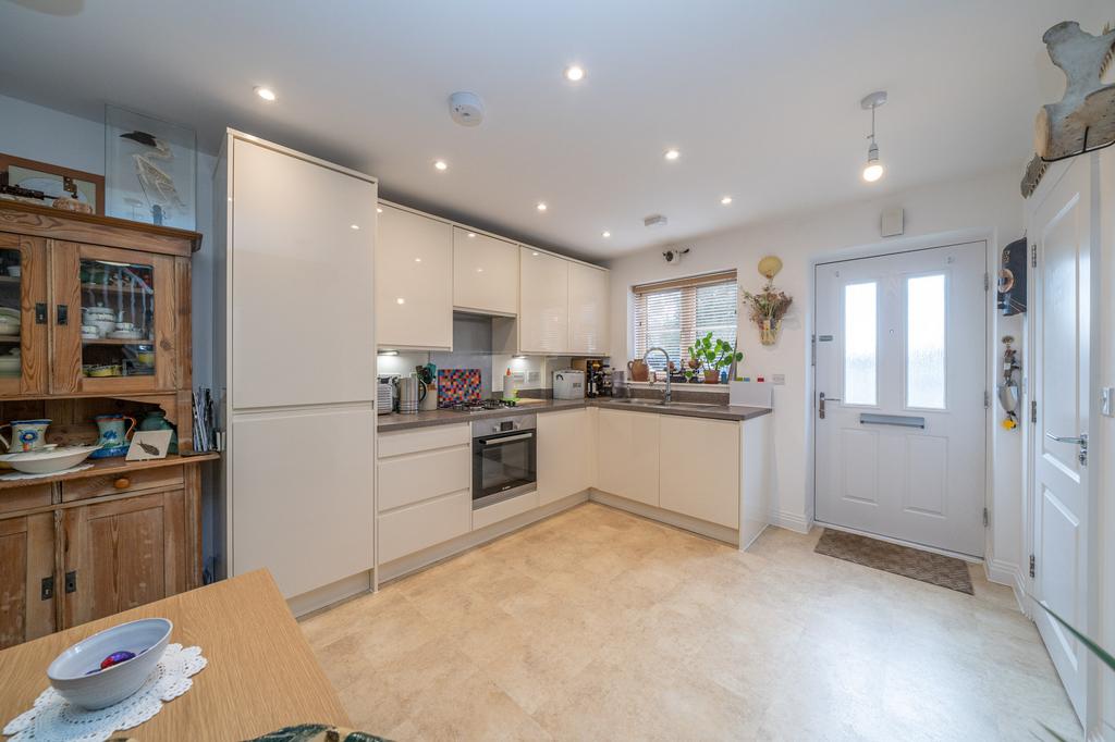 28-Hedges-Way-05987