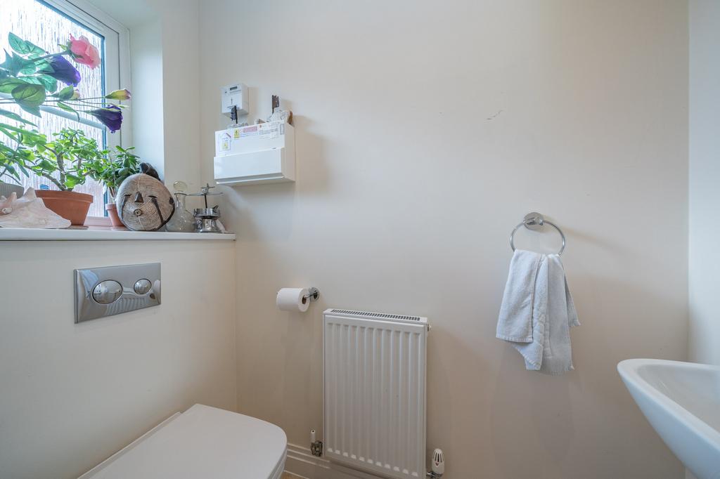 28-Hedges-Way-05950
