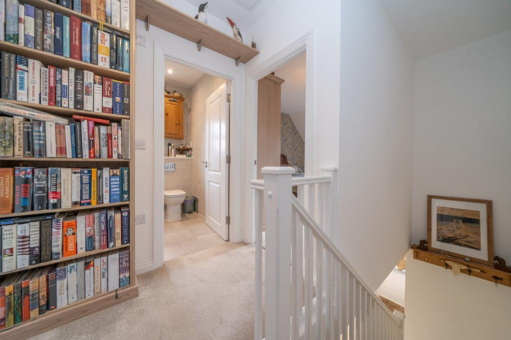 28-Hedges-Way-05947