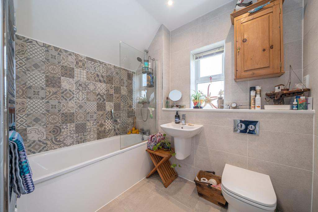 28-Hedges-Way-05925