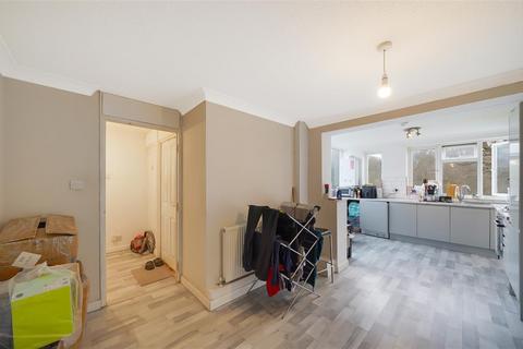 34 Holroyd Road, Claygate, Esher, KT10 0LG