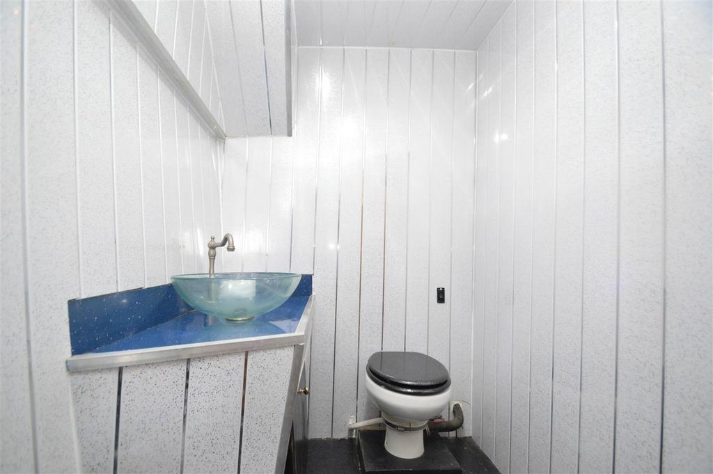 Master En-Suite