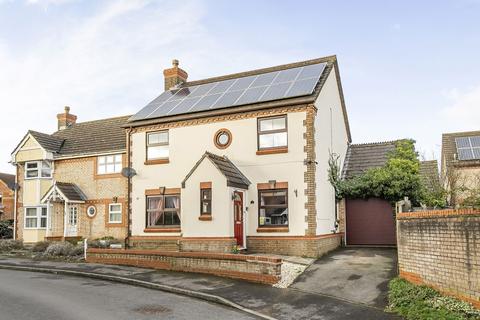 35 Brewer Mead, Chippenham, SN15 3FB