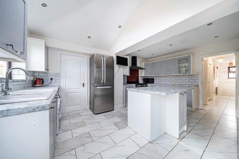 35 Brewer Mead, Chippenham, SN15 3FB