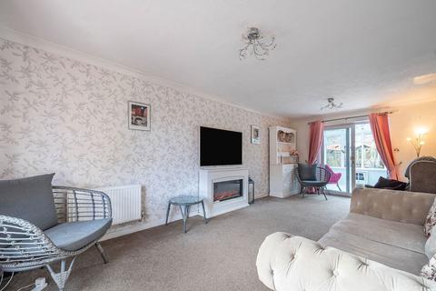 35 Brewer Mead, Chippenham, SN15 3FB
