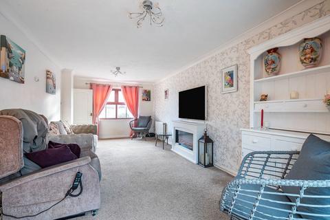 35 Brewer Mead, Chippenham, SN15 3FB