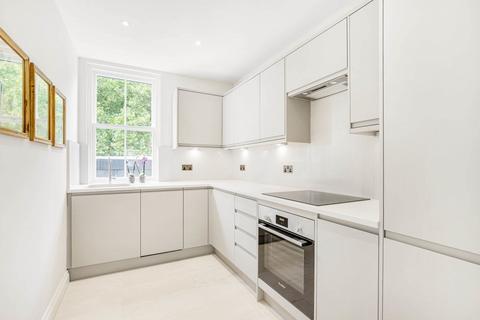 2 bedroom apartment to rent, Ennismore Gardens Knightsbridge SW7