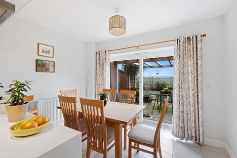 23 Coates Drive, Pinvin, Pershore, WR10 2DH
