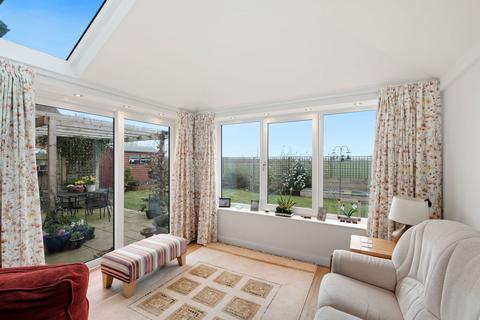 23 Coates Drive, Pinvin, Pershore, WR10 2DH