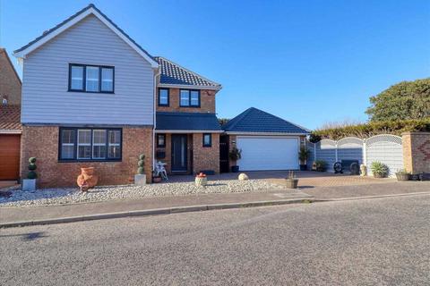 2 Bexhill Close, Clacton-on-sea, CO15 1XU