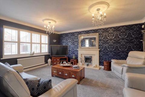 2 Bexhill Close, Clacton-on-sea, CO15 1XU