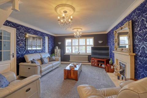2 Bexhill Close, Clacton-on-sea, CO15 1XU