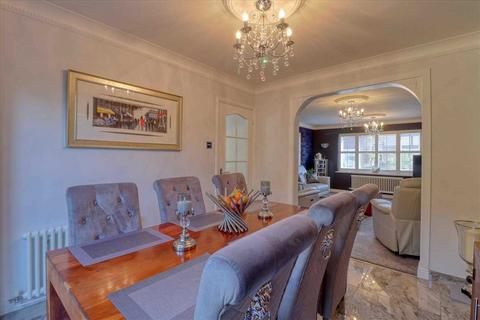 2 Bexhill Close, Clacton-on-sea, CO15 1XU