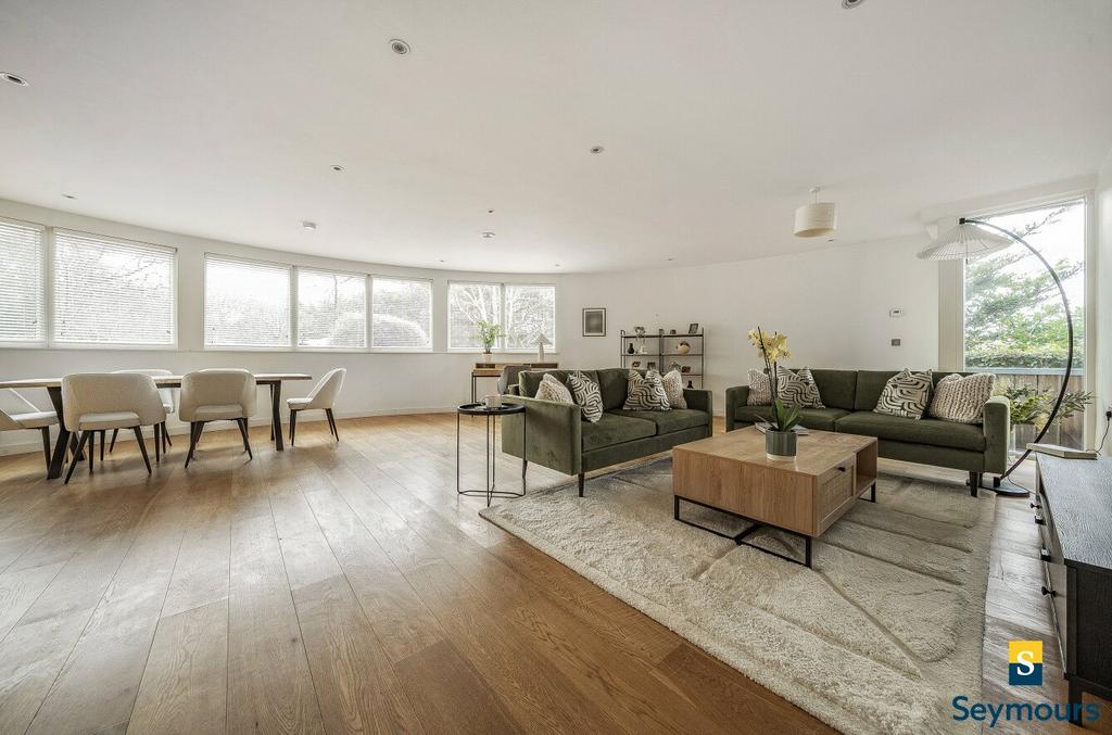 Living/Dining Room