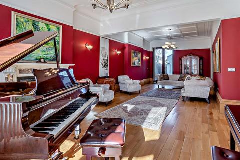 5 bedroom semi-detached house for sale, Cathedral Road, Cardiff, CF11