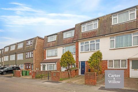 3 bedroom terraced house to rent, Atkinson Road, Custom House, London