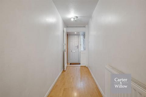 3 bedroom terraced house to rent, Atkinson Road, Custom House, London
