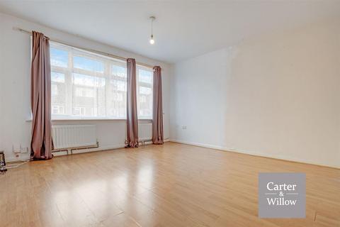 3 bedroom terraced house to rent, Atkinson Road, Custom House, London