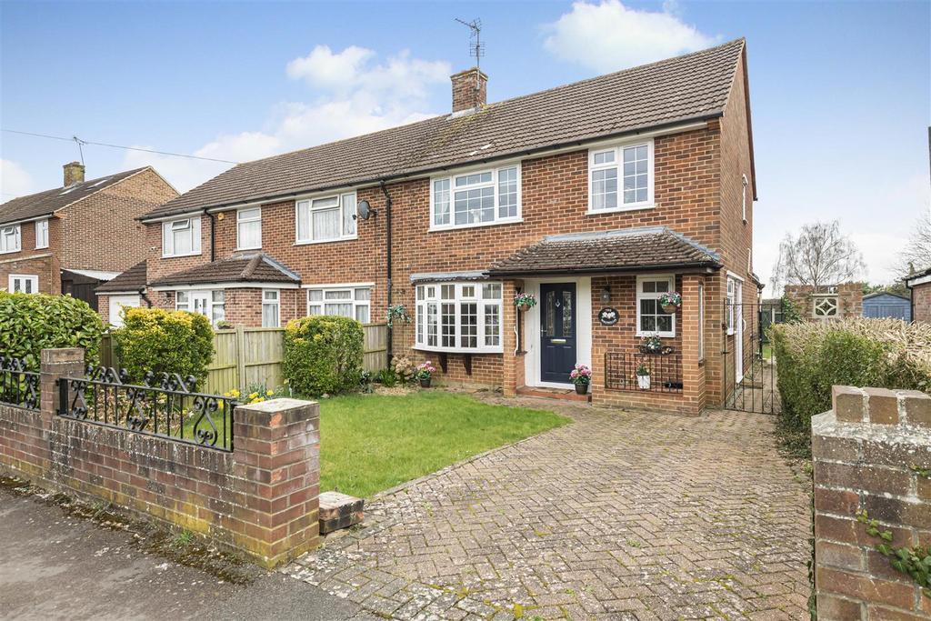 Fawley Road, Reading 3 bed semi-detached house - £425,000