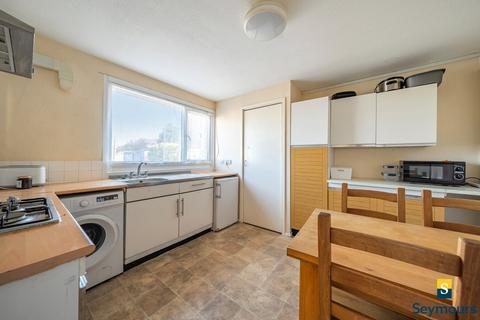 3 bedroom terraced house for sale, Park Barn Drive, Surrey GU2