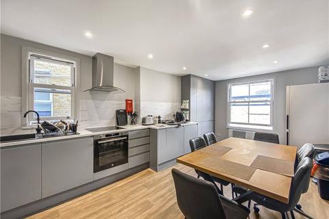 1 bedroom in a house share to rent, Lower Richmond Road, London, SW15