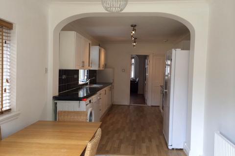 3 bedroom terraced house for sale, Whalebone Avenue, Chadwell Heath