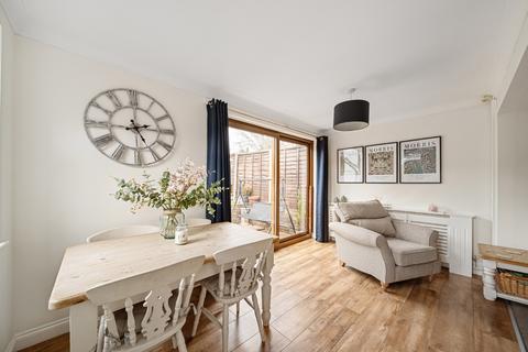 17 Edgehill Gardens, Istead Rise, Gravesend, DA13 9JU