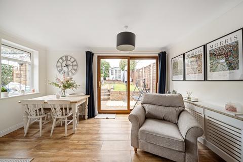 17 Edgehill Gardens, Istead Rise, Gravesend, DA13 9JU
