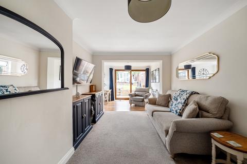17 Edgehill Gardens, Istead Rise, Gravesend, DA13 9JU