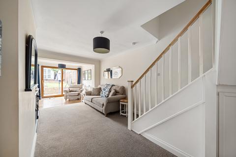 17 Edgehill Gardens, Istead Rise, Gravesend, DA13 9JU