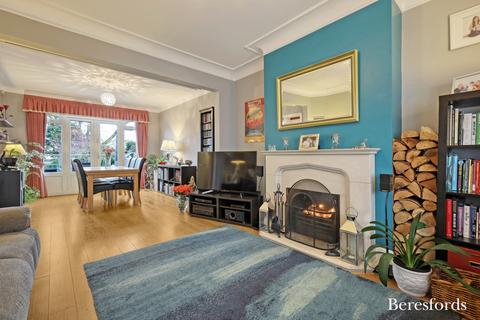 5 bedroom semi-detached house for sale, Highfield Road, Hornchurch, RM12