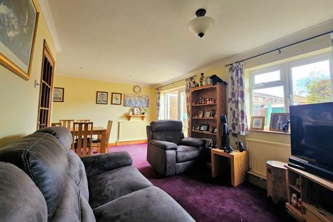 3 bedroom terraced house for sale, 23 Elm Close, Bordon