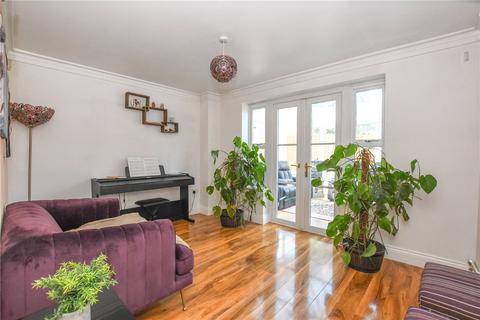 18 Arbery Way, Arborfield, Reading, RG2 9FG