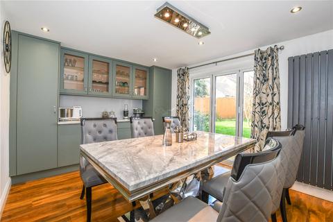 18 Arbery Way, Arborfield, Reading, RG2 9FG