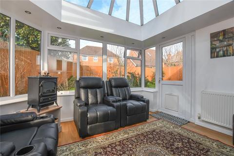 18 Arbery Way, Arborfield, Reading, RG2 9FG