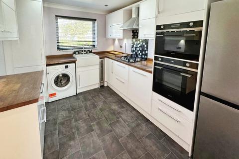 61 Bermuda Close, Basingstoke, RG24 9PE