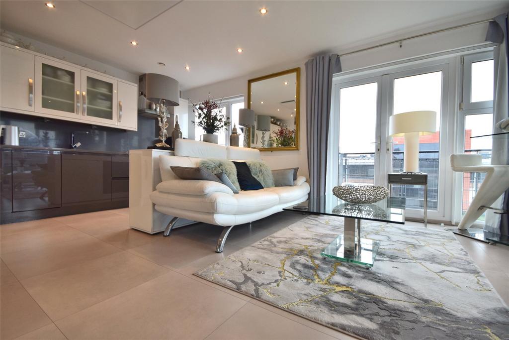 Lounge/Kitchen