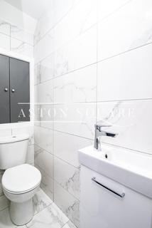 Studio to rent, Bell Lane, London NW4
