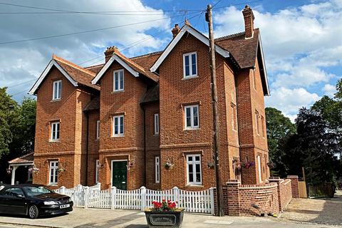 5 bedroom character property for sale, High Street, Hatfield Broad Oak, Bishop's Stortford, CM22