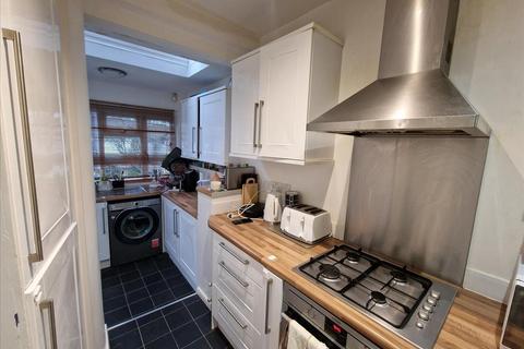 15 Hillcrest Road, Bromley, BR1 4RX