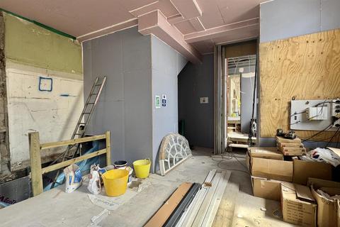 Retail property (high street) to rent, Stoke Newington High Street, London N16