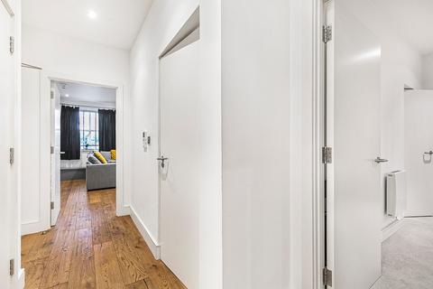 2 bedroom flat for sale, Great North Road, Hatfield, AL9