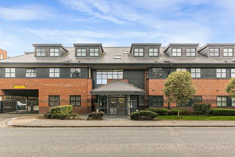 undefined, Great North Road, Hatfield, AL9