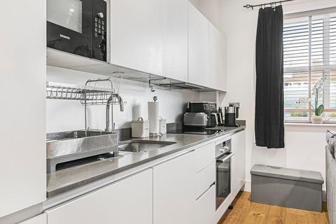 undefined, Great North Road, Hatfield, AL9