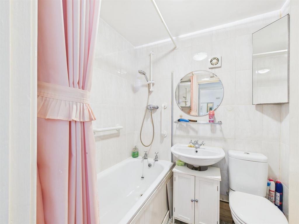 CAM02295 G0-PR0173-STILL002.jpg