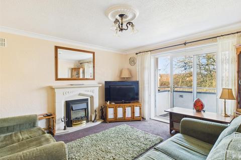 undefined, Pwll-Y-Waun, Porthcawl CF36